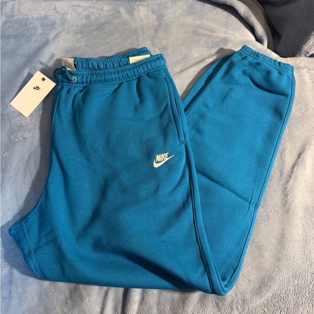 Nike Men's Blue Sweatpants size large